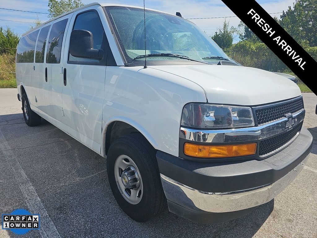 2025 Chevrolet Express LT 3500