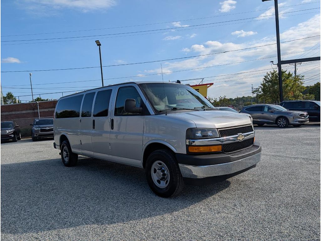 2017 Chevrolet Express LT 3500
