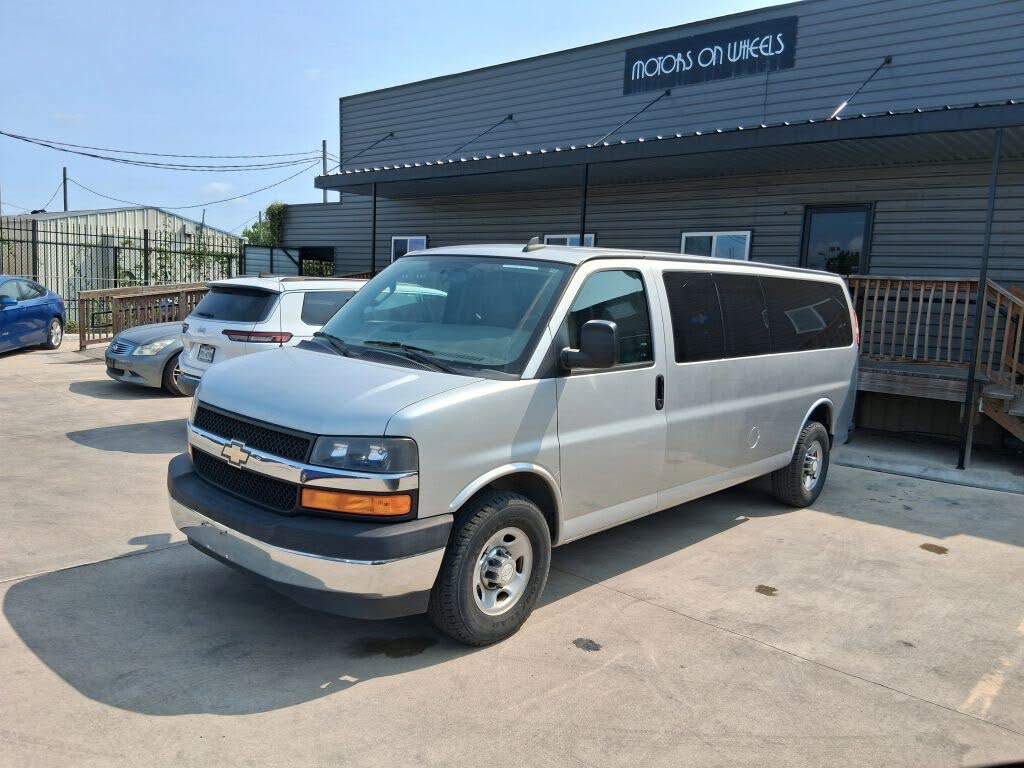 2017 Chevrolet Express LT 3500