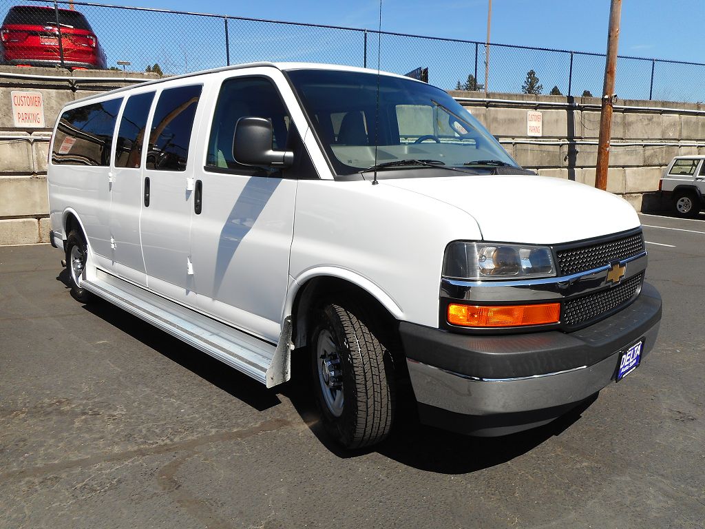 2017 Chevrolet Express LT 3500