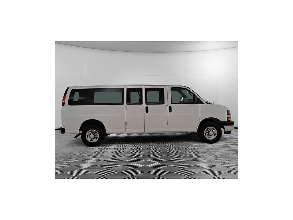 2022 Chevrolet Express LT 3500