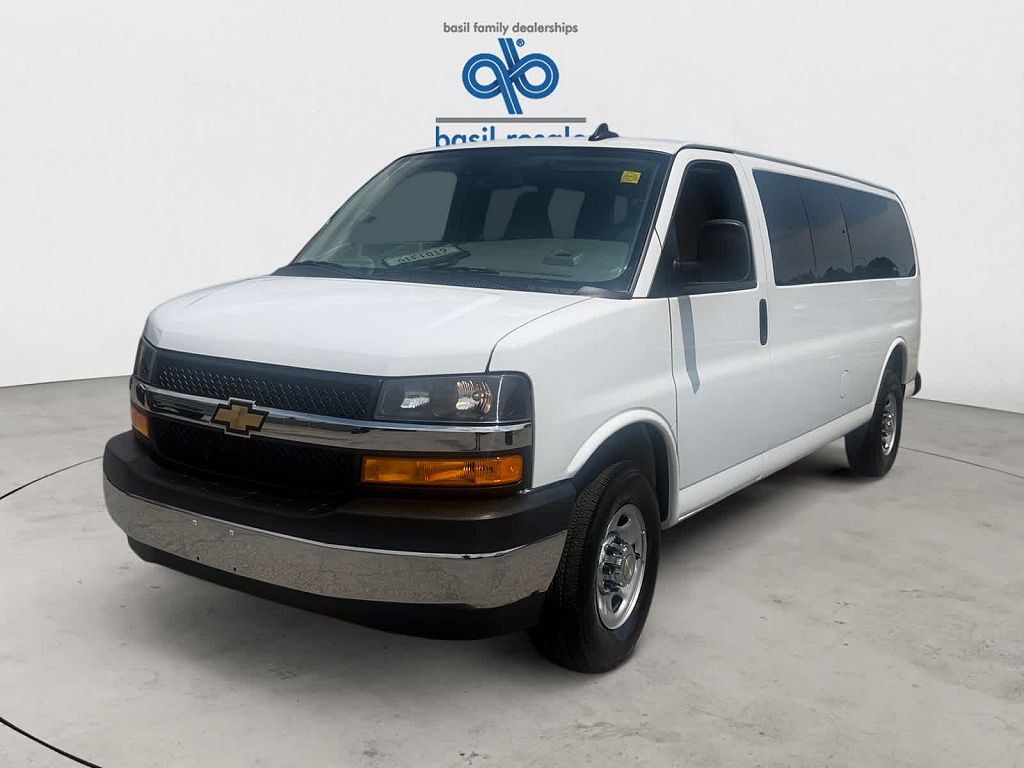 2025 Chevrolet Express LT 3500