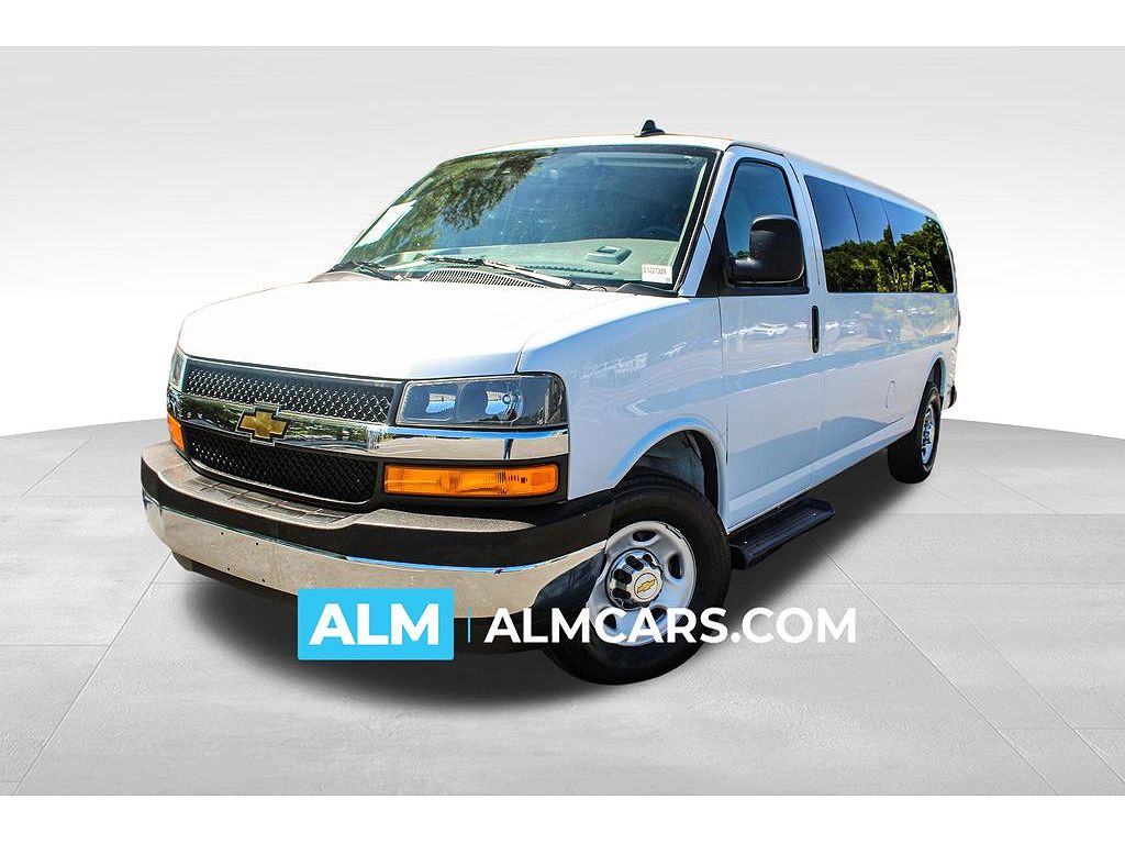 2025 Chevrolet Express LT 3500