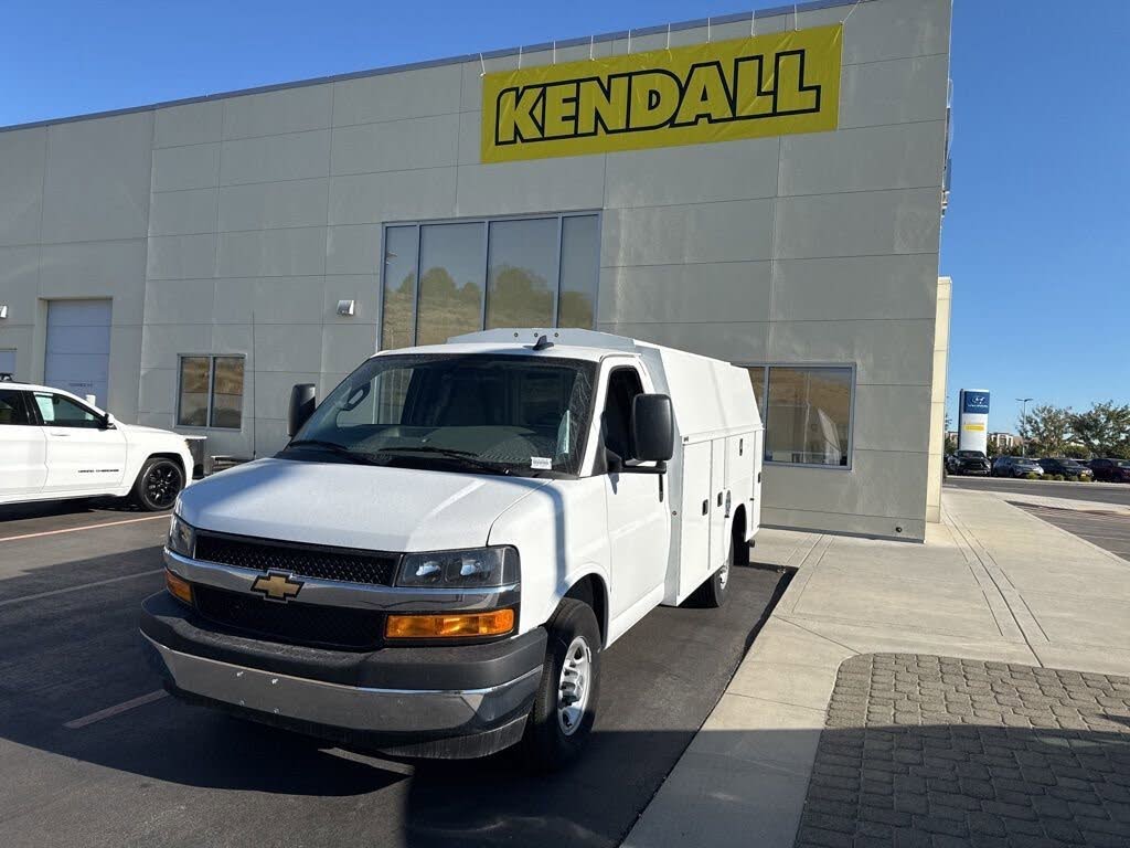 2024 Chevrolet Express 3500