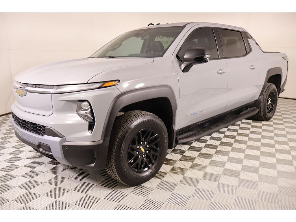 2025 Chevrolet Silverado EV LT