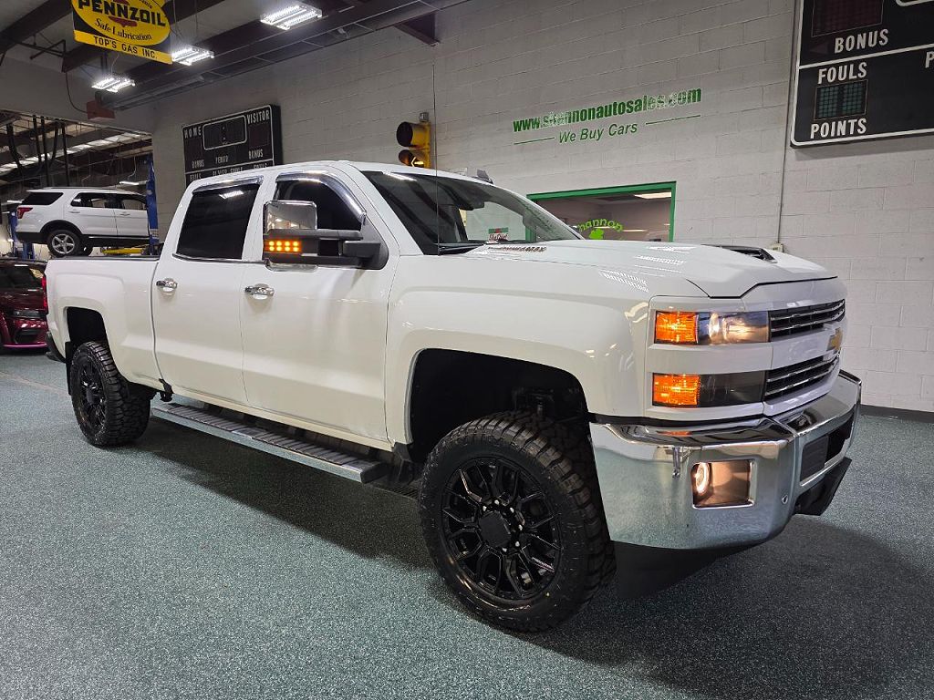2019 Chevrolet Silverado 2500HD 4WD Crew Cab 153.7" LTZ
