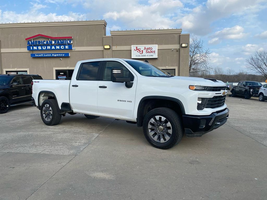 2024 Chevrolet Silverado 2500HD 4WD Crew Cab 159" Custom