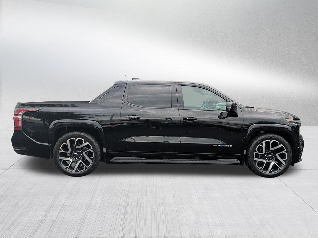 2024 Chevrolet Silverado EV RST