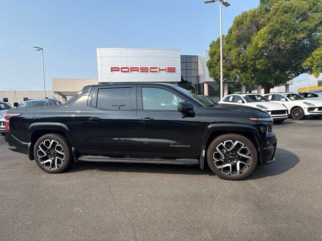 2024 Chevrolet Silverado EV RST