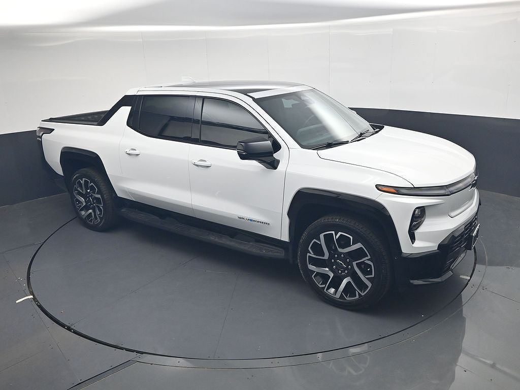 2024 Chevrolet Silverado EV RST