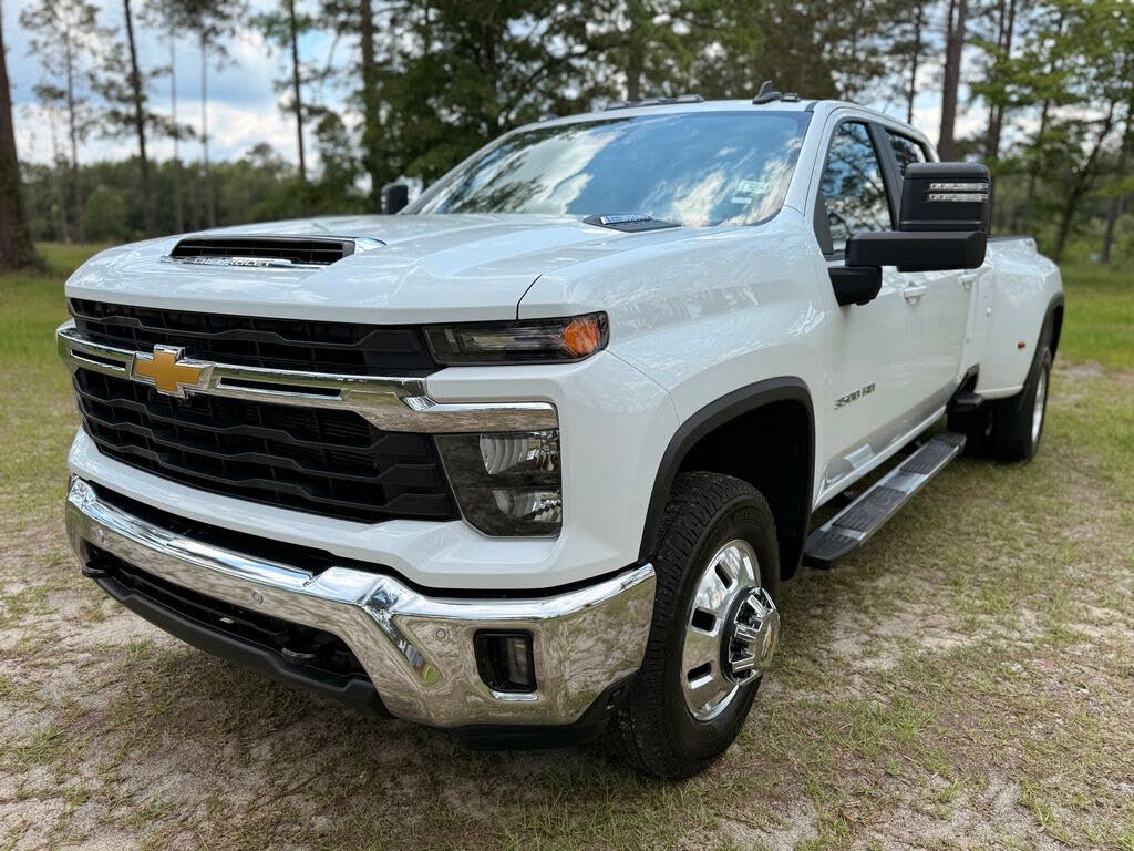 2025 Chevrolet Silverado 3500 LT