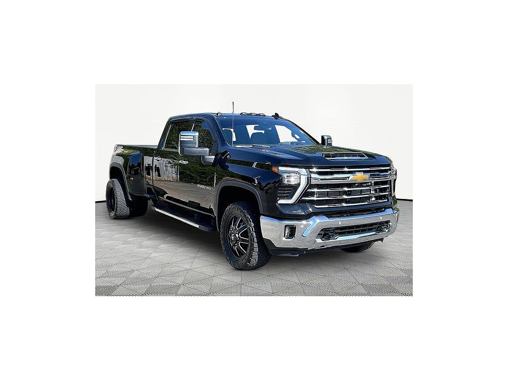 2025 Chevrolet Silverado 3500HD LTZ