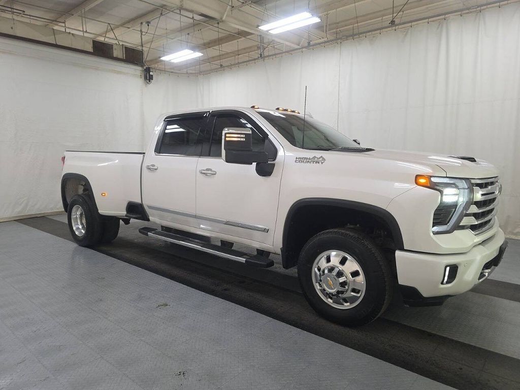 2025 Chevrolet Silverado 3500HD High Country