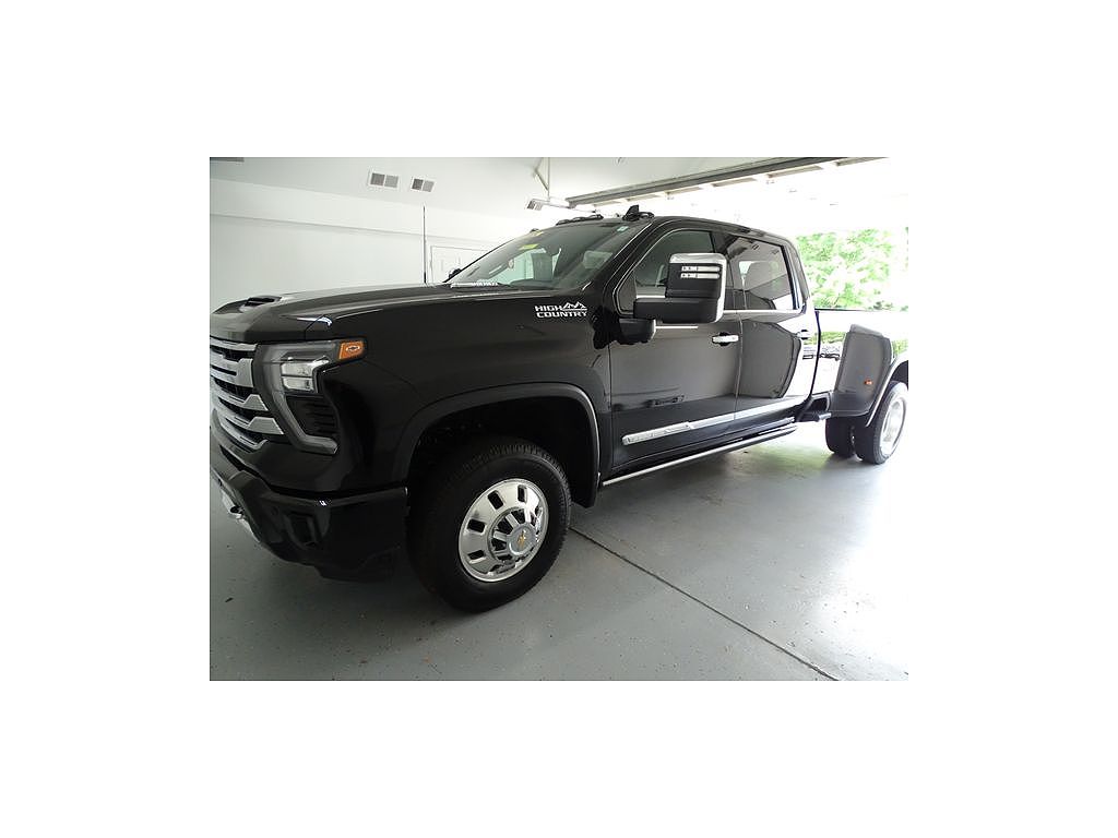 2025 Chevrolet Silverado 3500HD High Country