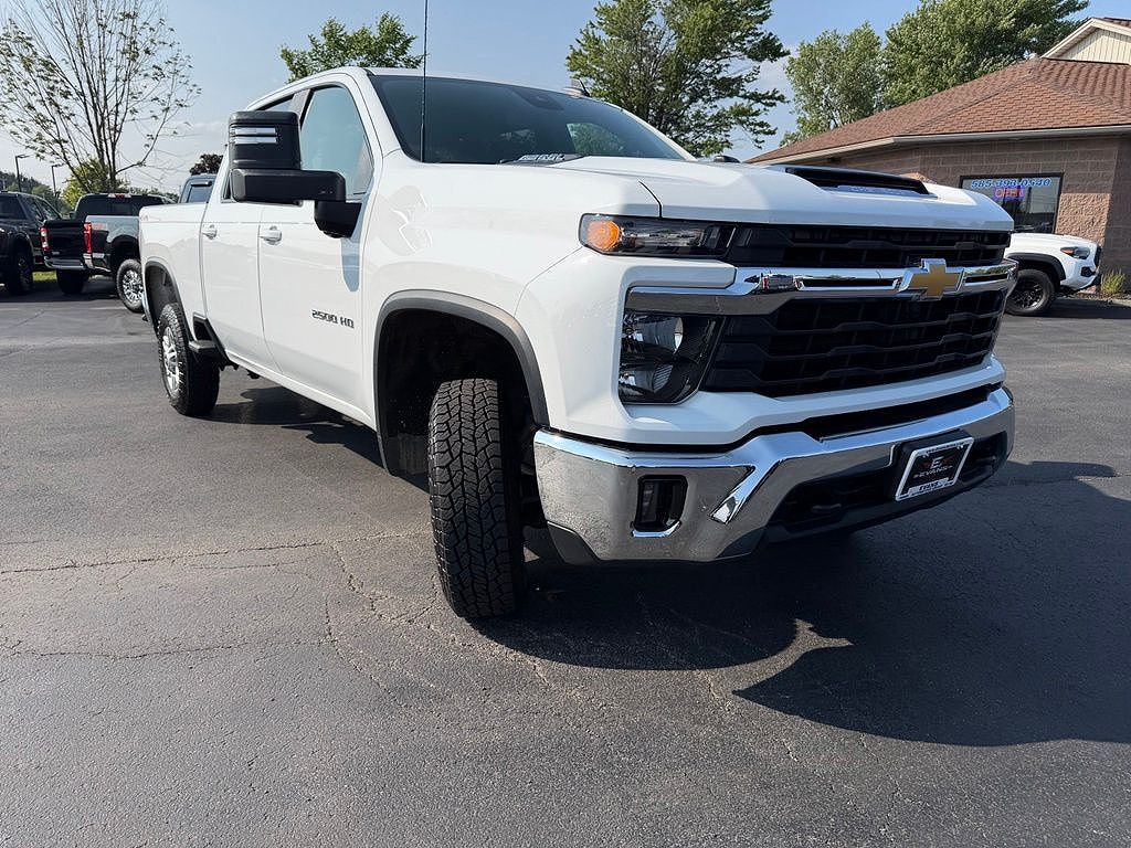2024 Chevrolet Silverado 2500HD LT Crew Cab Short Bed 4WD
