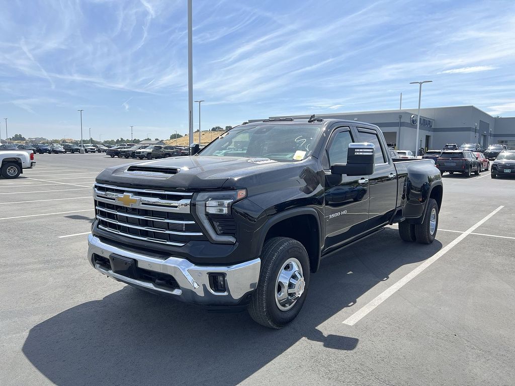 2024 Chevrolet Silverado 3500HD LTZ