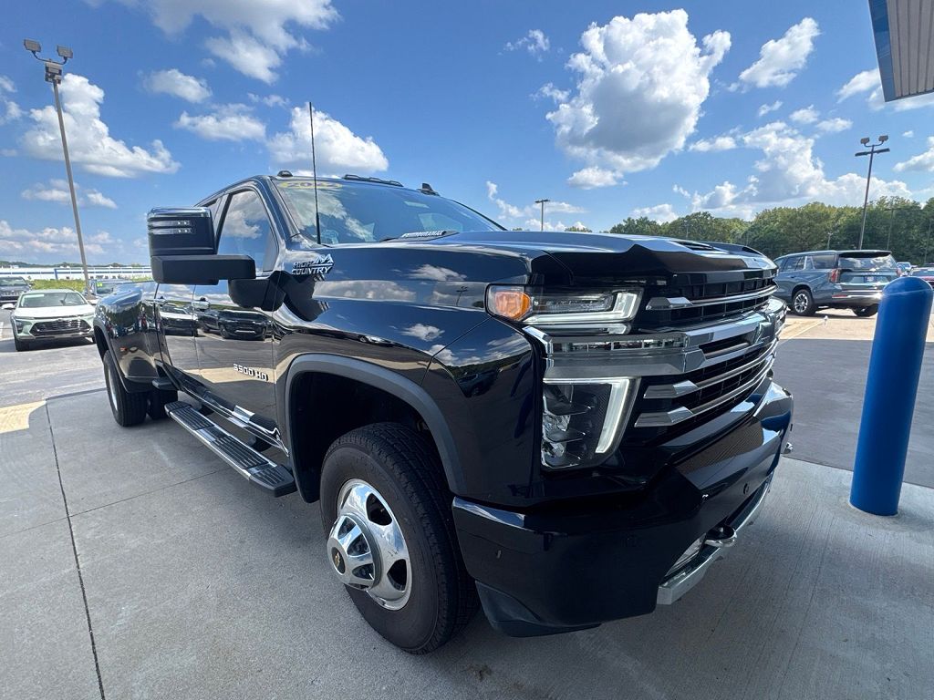 2022 Chevrolet Silverado 3500 HD High Country