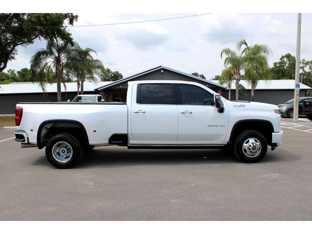 2023 Chevrolet Silverado 3500HD High Country