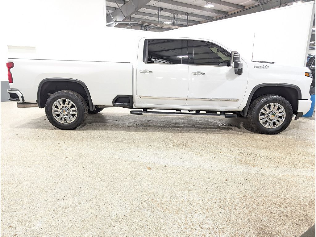 2024 Chevrolet Silverado 3500HD High Country