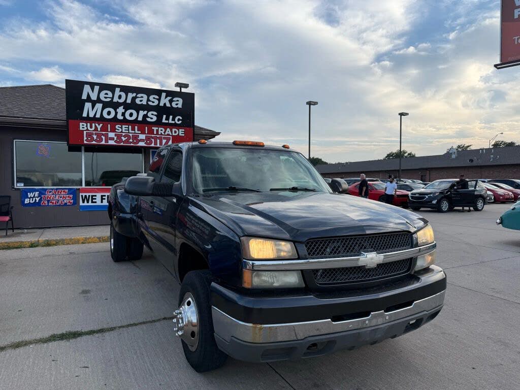 2004 Chevrolet Silverado 3500 Work Truck