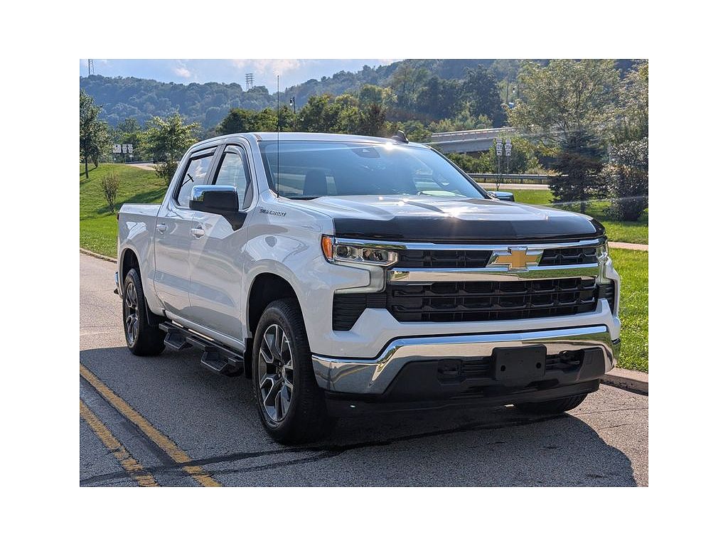 2024 Chevrolet Silverado 1500 4WD Crew Cab Short Bed LT with 2FL