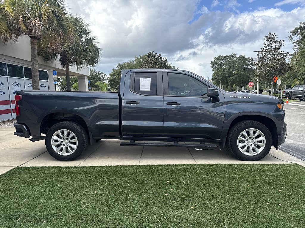 2022 Chevrolet Silverado 1500 LTD Custom