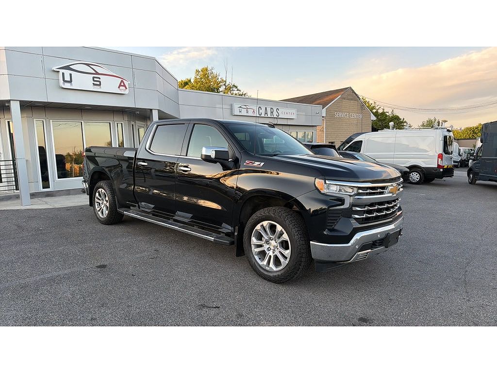 2024 Chevrolet Silverado 1500 LTZ Crew Cab 4WD