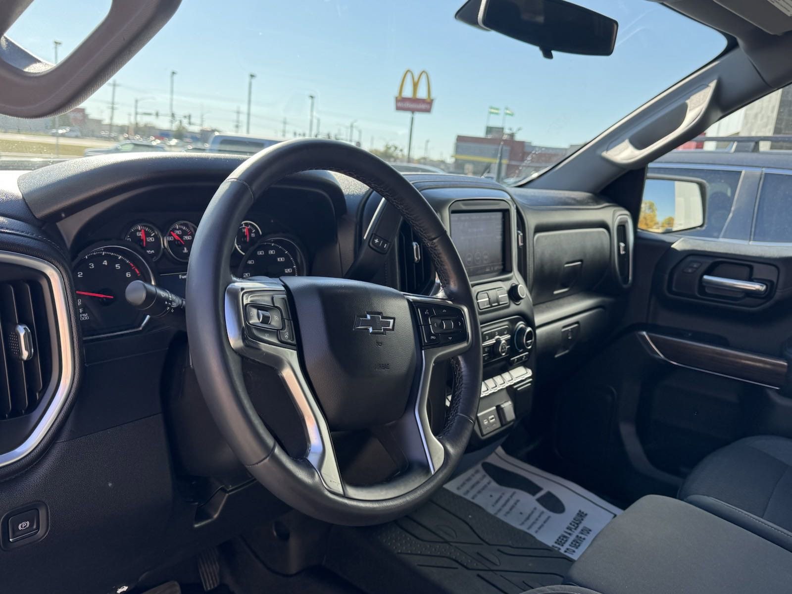 Vehicle Image 22 of 33 for 2020 Chevrolet Silverado 1500