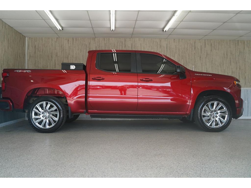 2022 Chevrolet Silverado 1500 LTD 4WD Crew Cab 147" RST