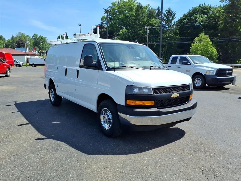 2022 Chevrolet Express 2500