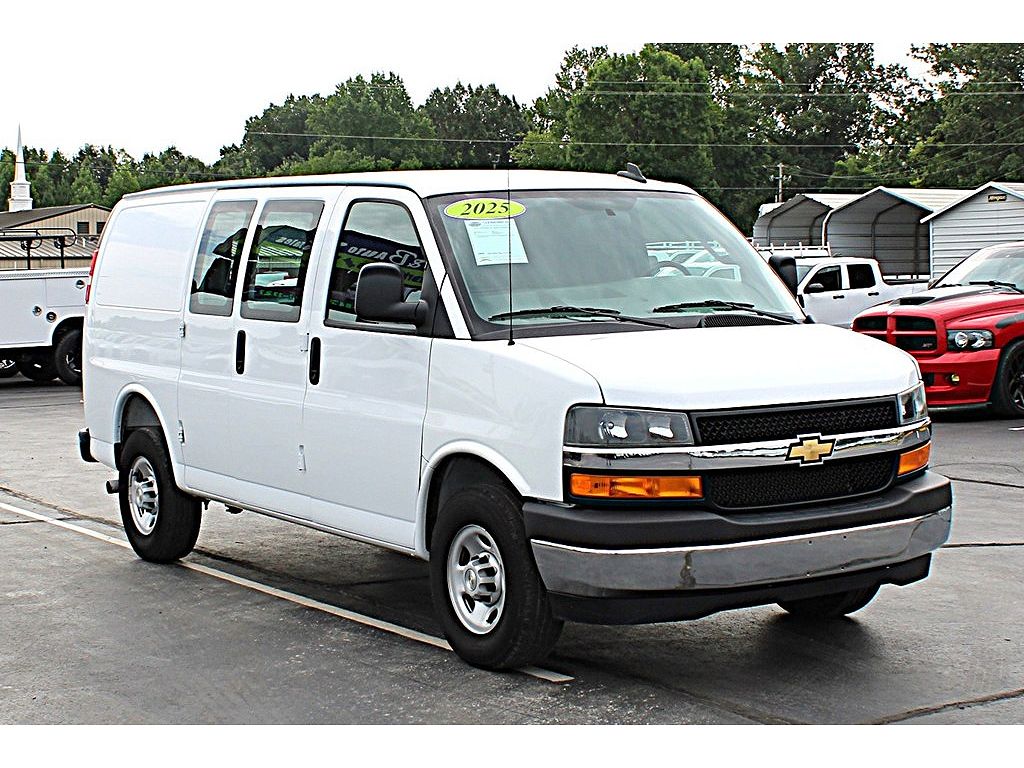 2025 Chevrolet Express 2500