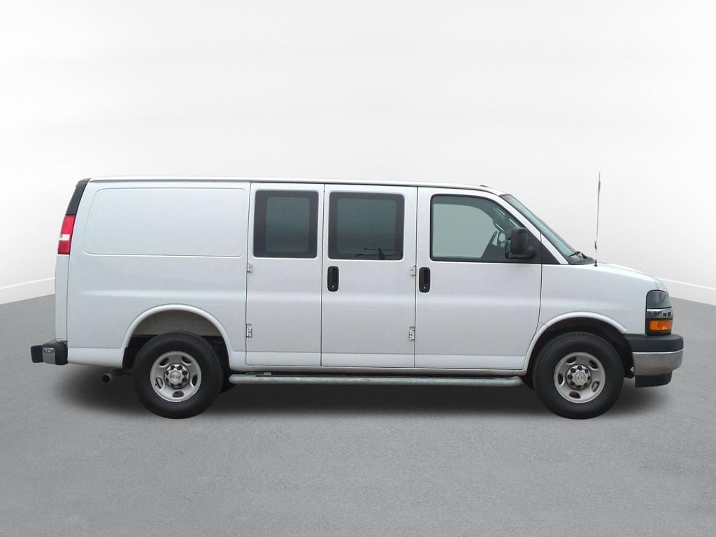 2025 Chevrolet Express 2500