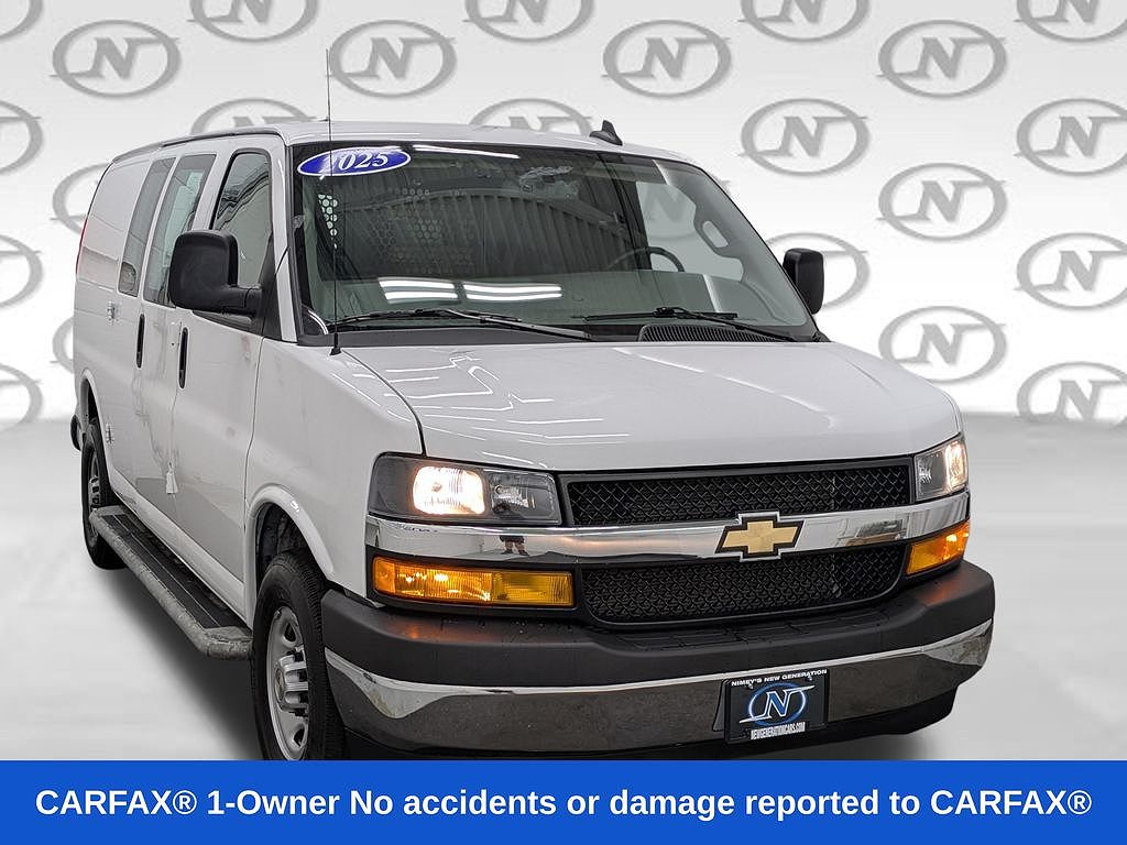 2025 Chevrolet Express 2500