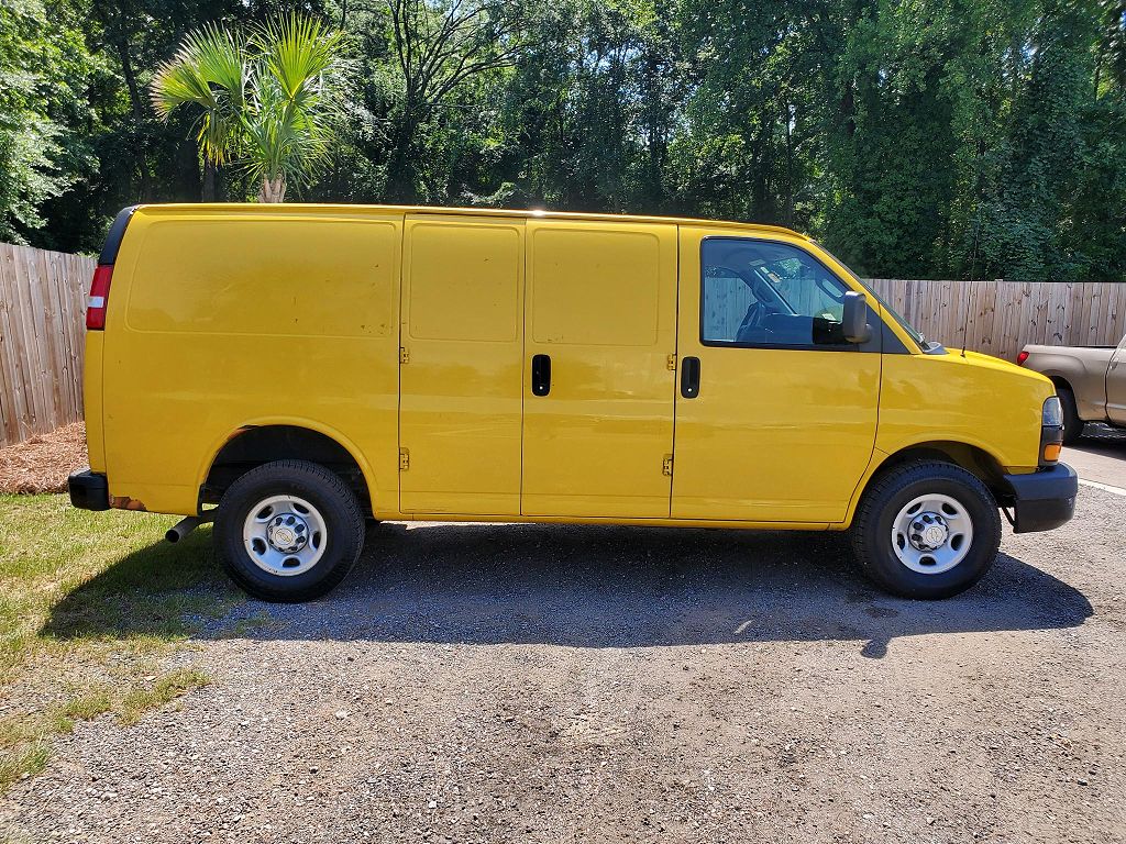 2021 Chevrolet Express 2500