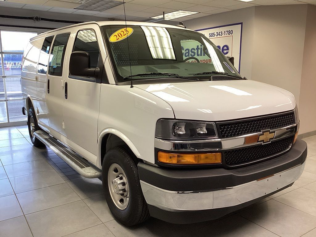 2025 Chevrolet Express 2500