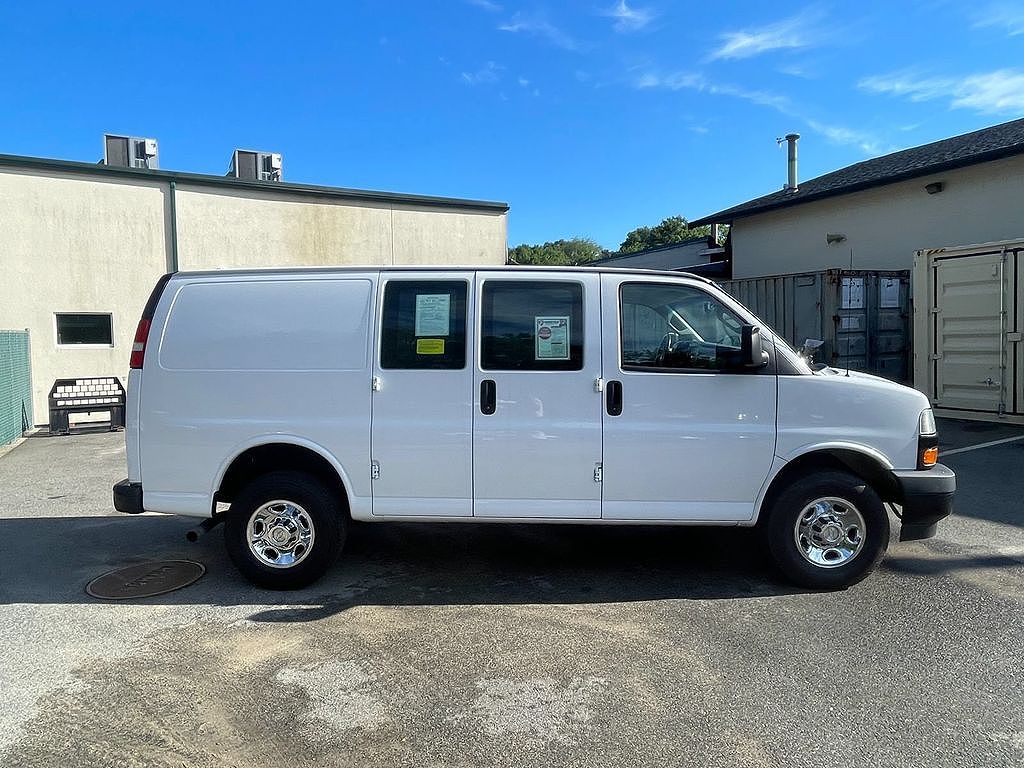 2023 Chevrolet Express 2500