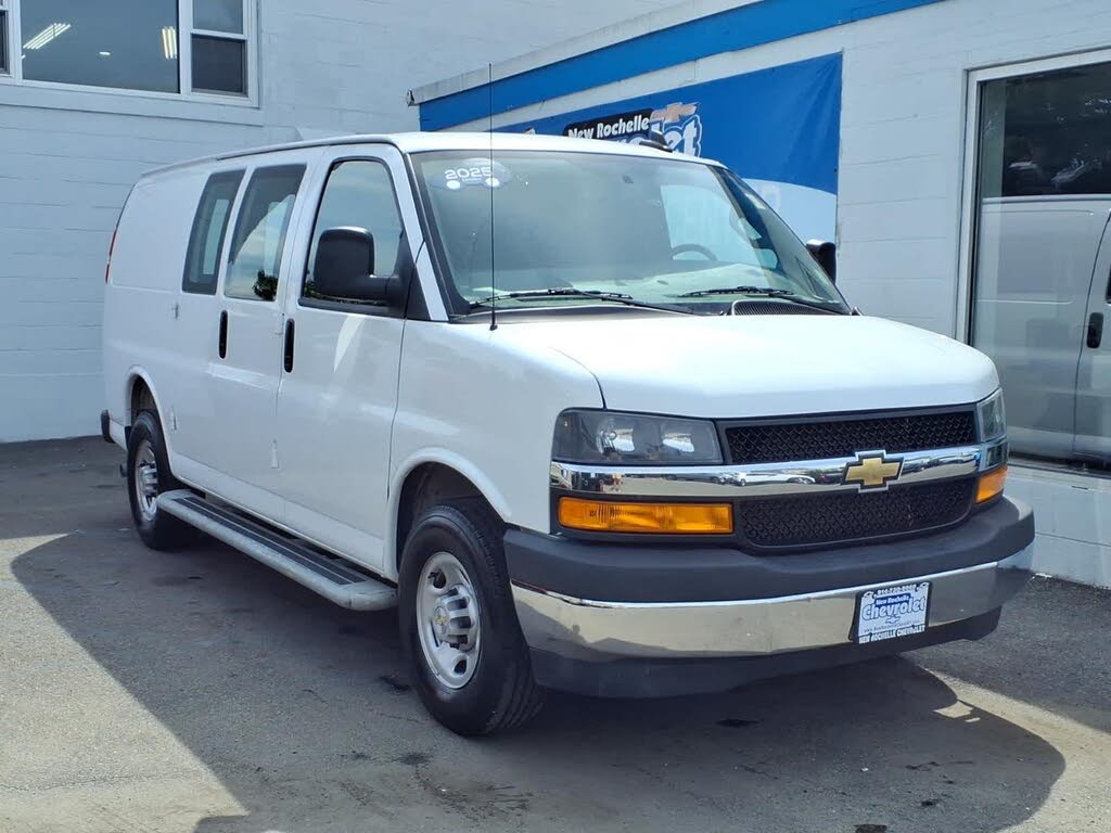 2025 Chevrolet Express 2500