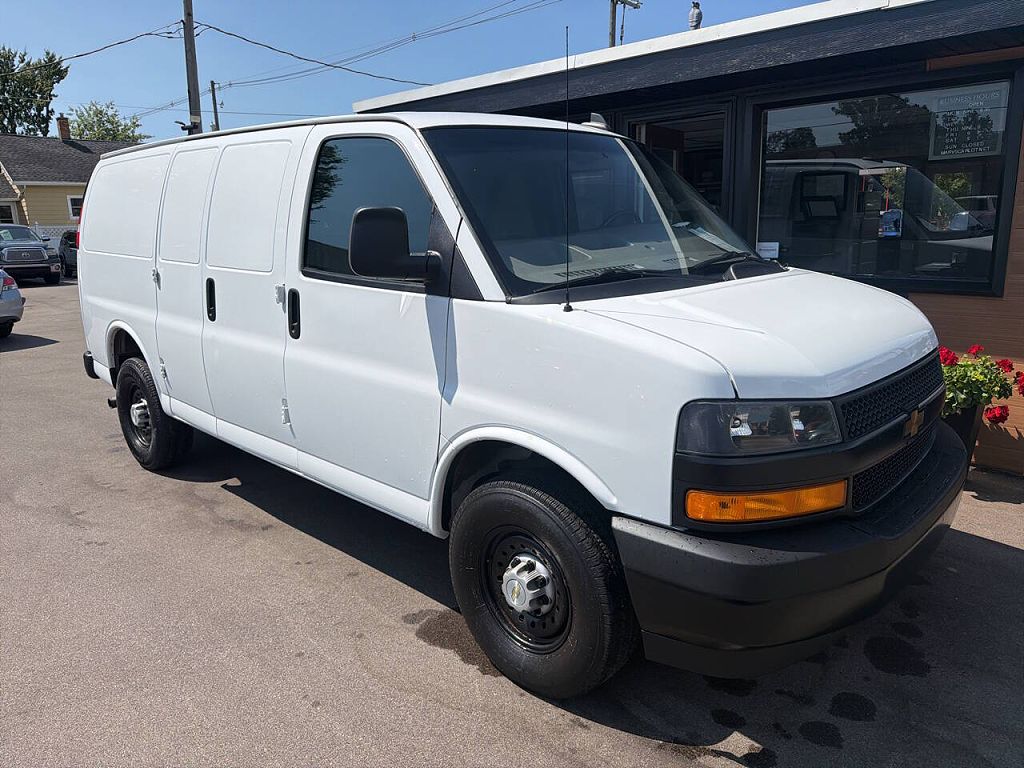 2022 Chevrolet Express 2500