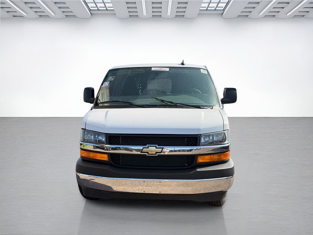 2025 Chevrolet Express 2500