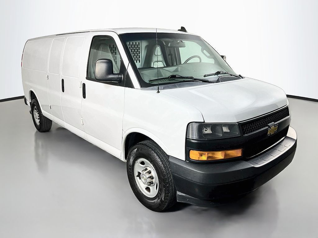 2022 Chevrolet Express 2500