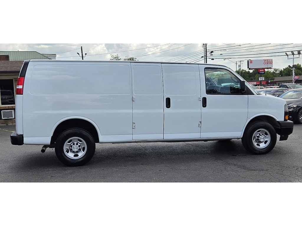 2021 Chevrolet Express 2500