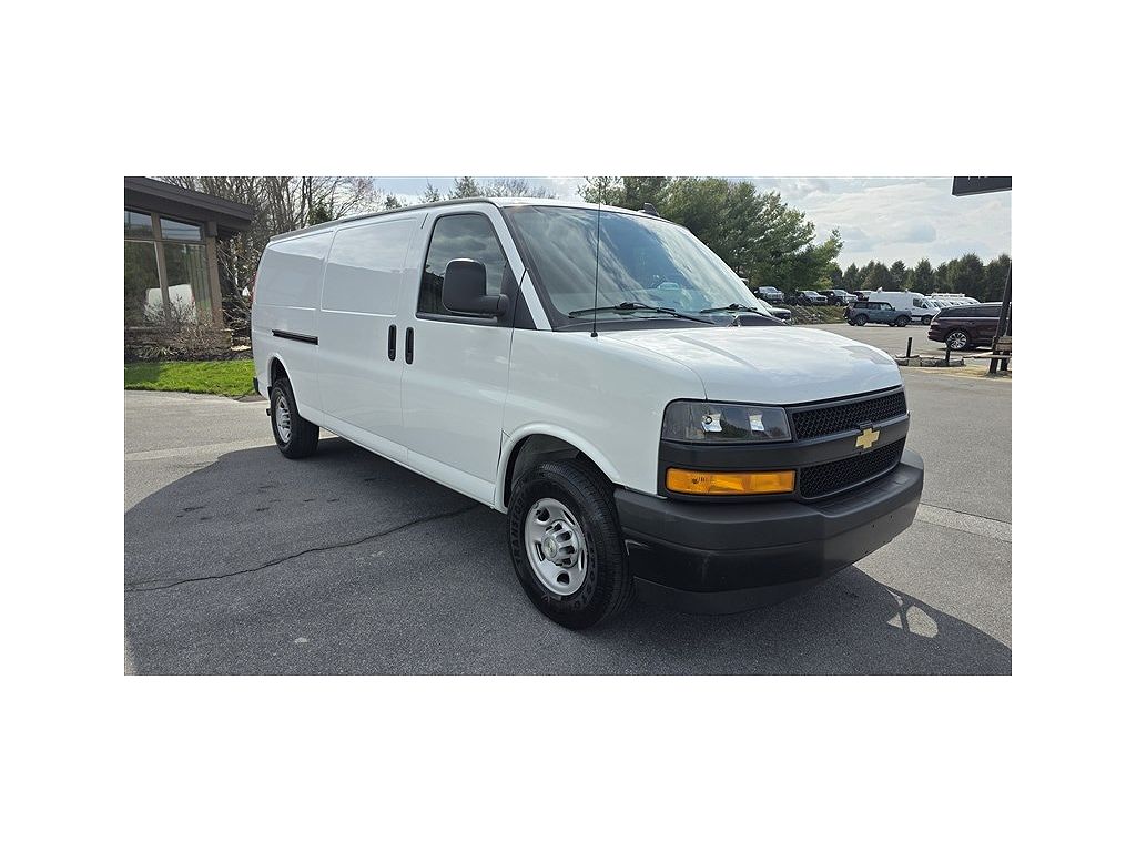 2023 Chevrolet Express 2500