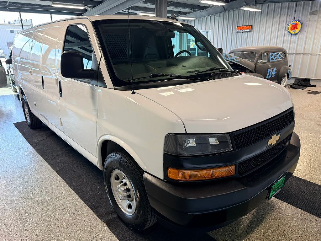 2022 Chevrolet Express 3500