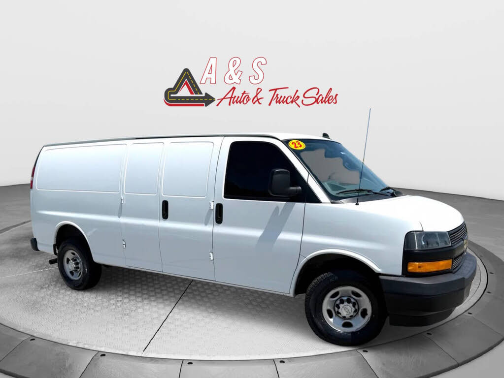 2023 Chevrolet Express 3500
