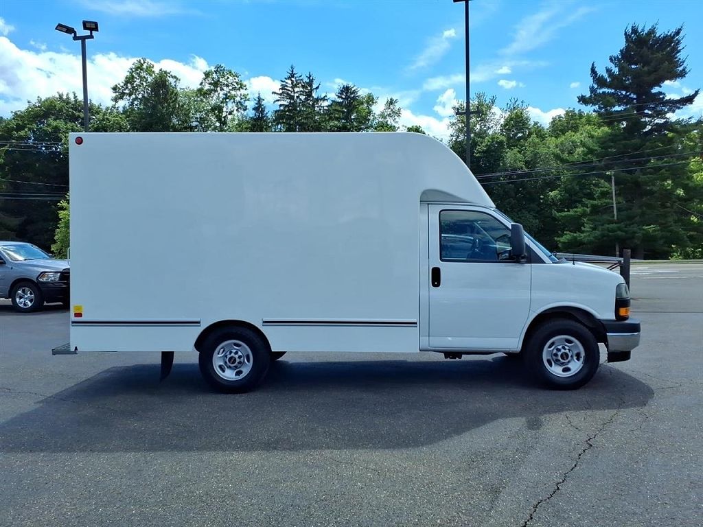 2023 GMC Savana 3500