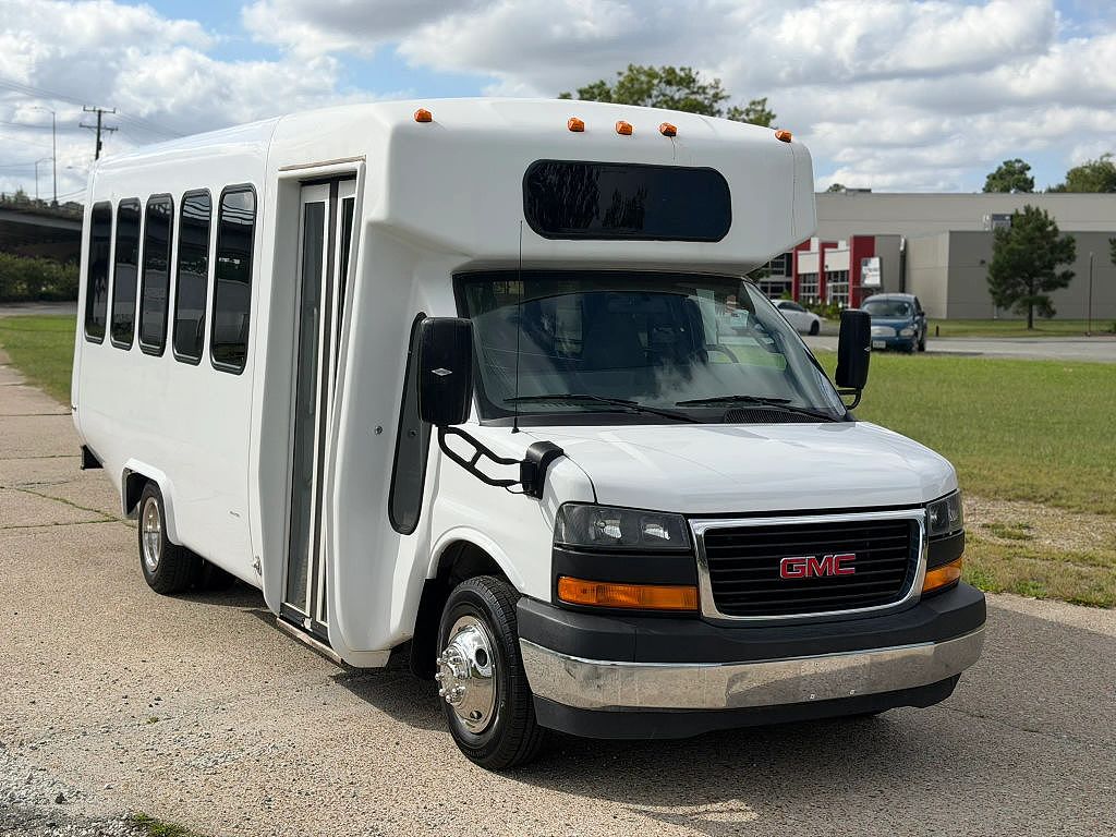 2023 GMC Savana 3500