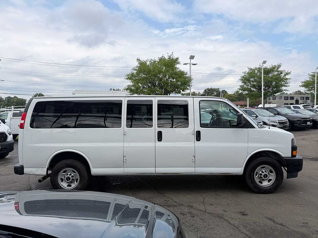 2022 GMC Savana LS 3500