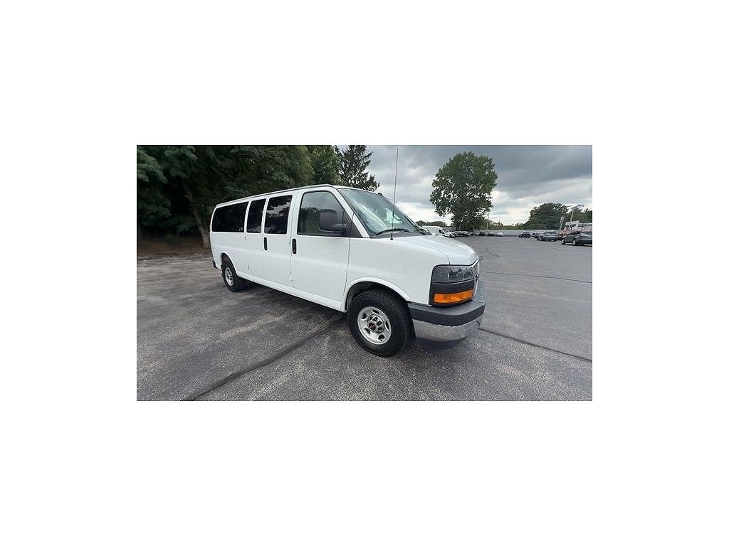 2025 GMC Savana LT 3500