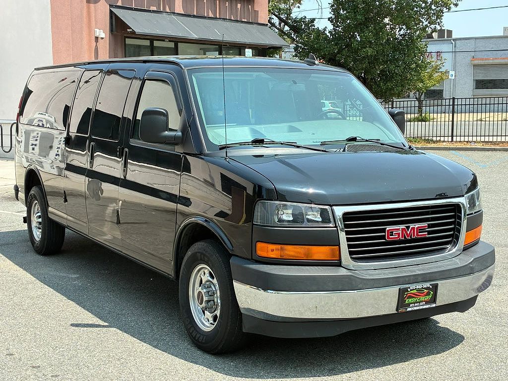 2017 GMC Savana LT 3500