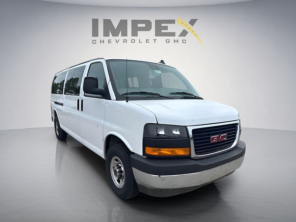 2025 GMC Savana LT 3500